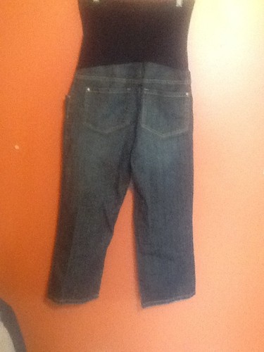 Womens Liz Lange Maternity Jean Capri. Size 8