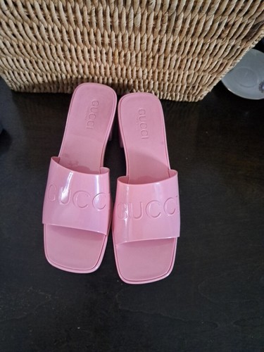 【GUCCI 】Miami GG Rubber Slide Sandals ROSE Gucci Miami GG-Embossed Glittered Rubber Slides - Runway Catalog