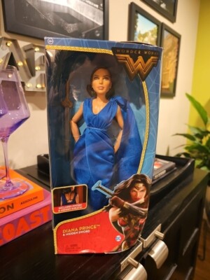 DC Wonder Woman Diana Prince & Hidden Sword Doll Action Figure 2016 Mattel FDF36
