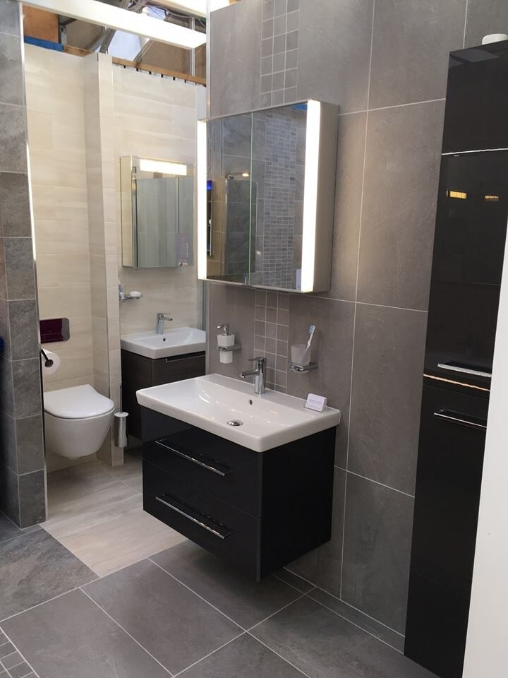 Ex Display Villeroy & Boch Crystal Grey Bathroom & Sink plus