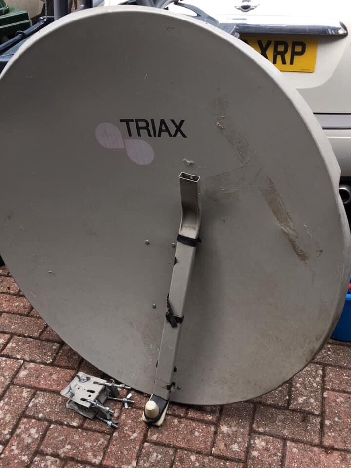 Large Satellite dish 1.3m in Chesham, Buckinghamshire Gumtree