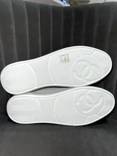 Pre-owned Chanel 23a White Calfskin Leather Cc Logo Tie Flat Runner Trainer Sneaker 38.5