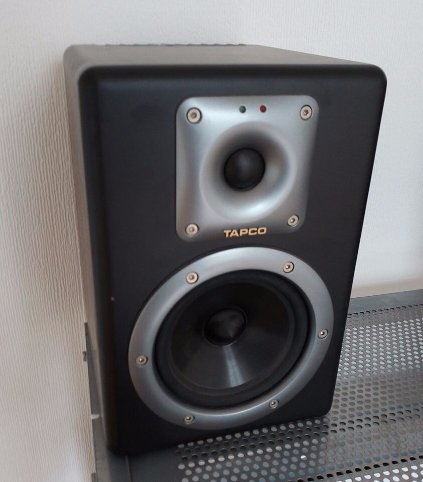 Mackie Tapco S5 Recording Studio monitors x 2 in Rawmarsh, South
