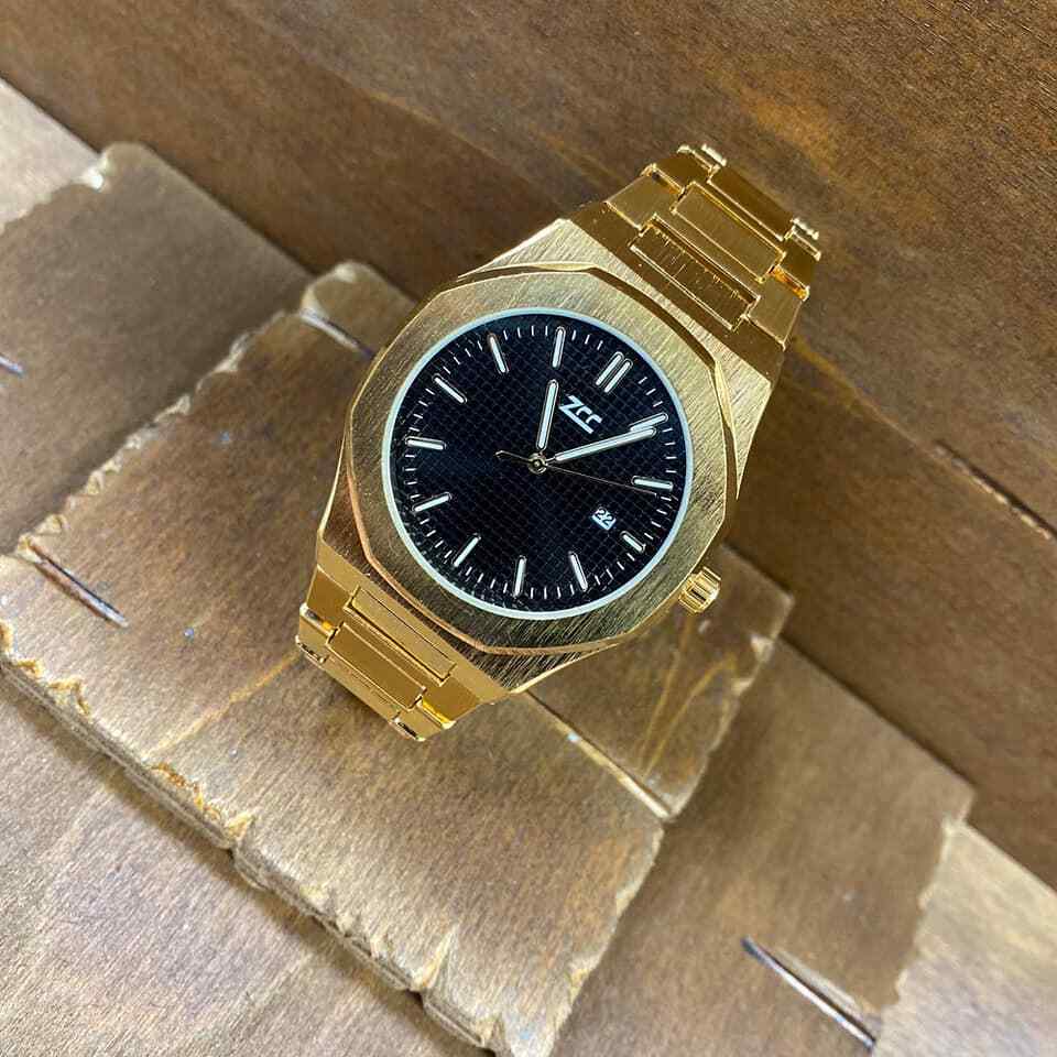 Orologio Da Polso ZCC 1069 Uomo Quarzo Data Elegante Dorato Fondo Nero lac