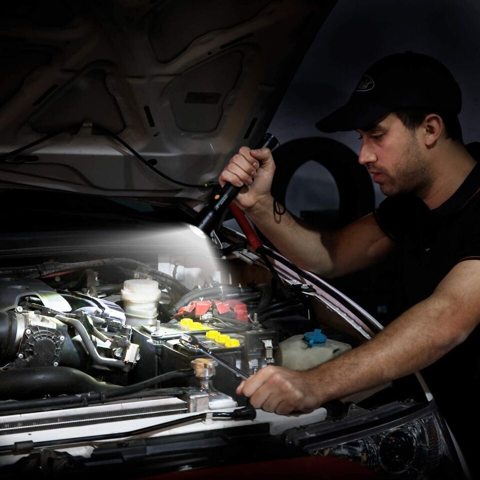 EverBrite 900 LM Ultra Bright Tactical Flashlight Adjustable Focus 3 Light Modes