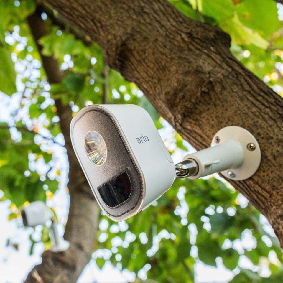Arlo - Indoor/Outdoor Smart Home Security Lights. Wire-Free, Weather Resistant,