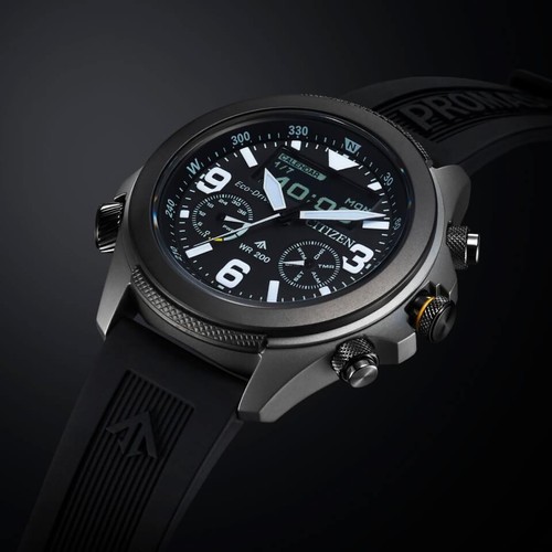 Pre-owned Citizen Jv1007-07e Promaster Land Series Light-powered Japan Import