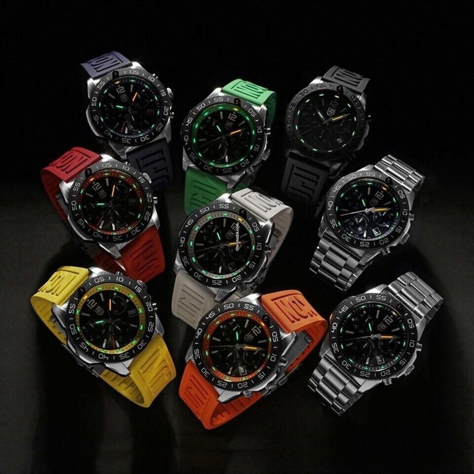 Pre-owned Luminox Pacific Diver Xs.3155 Chrono 44mm Red Rubber Steel Men's Swiss Watch