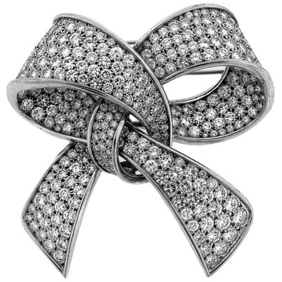 Beautiful 3D Ribbon Bow Design With Brilliant Cut 12.32CT Cubic Zirconia Brooch