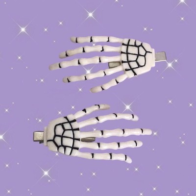 Hot Topic Women s Spooky Emo Scene Skeleton Hand 2 Piece Hairclips 