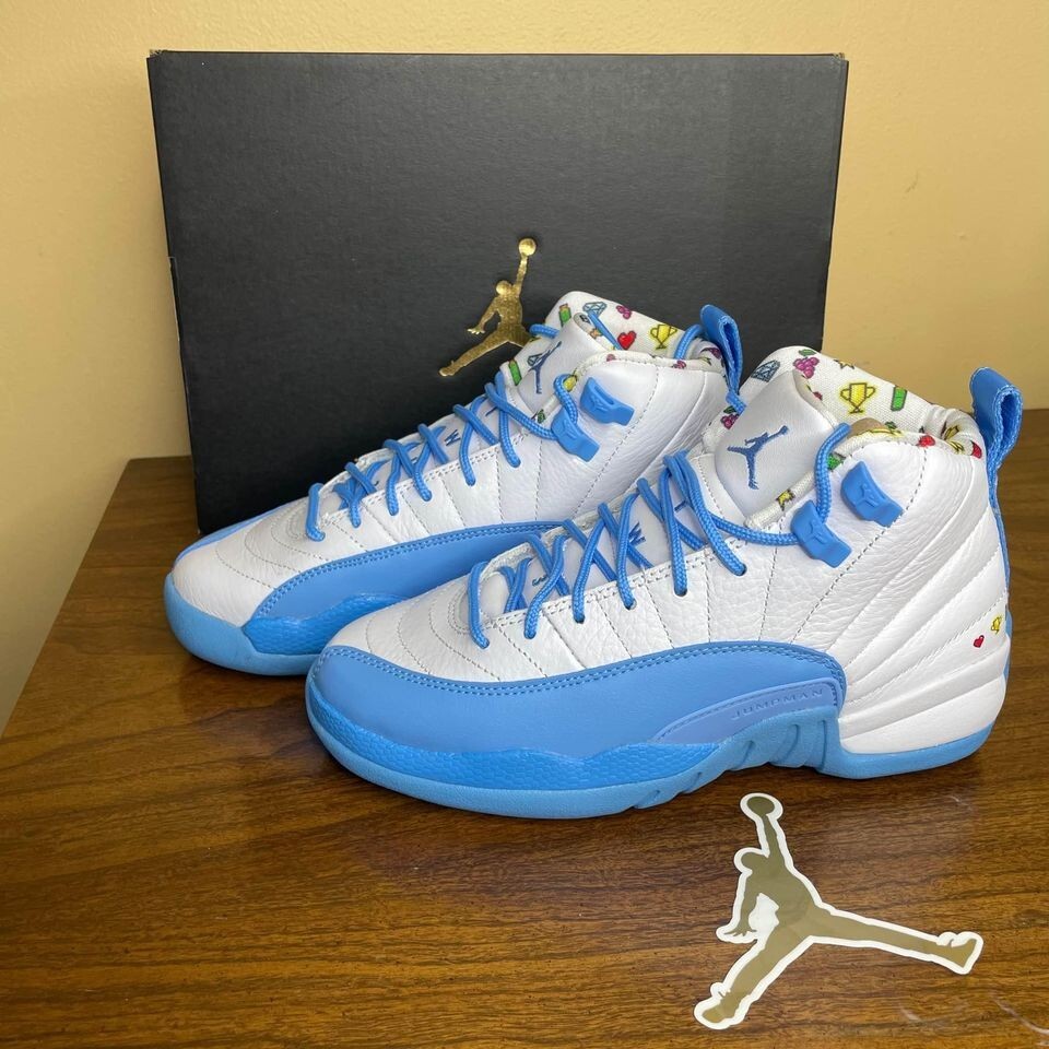 Air Jordan 12 ホワイト/ブルー Air Jordan 12 Retro 'WHT/University BLU-Metallic Silver