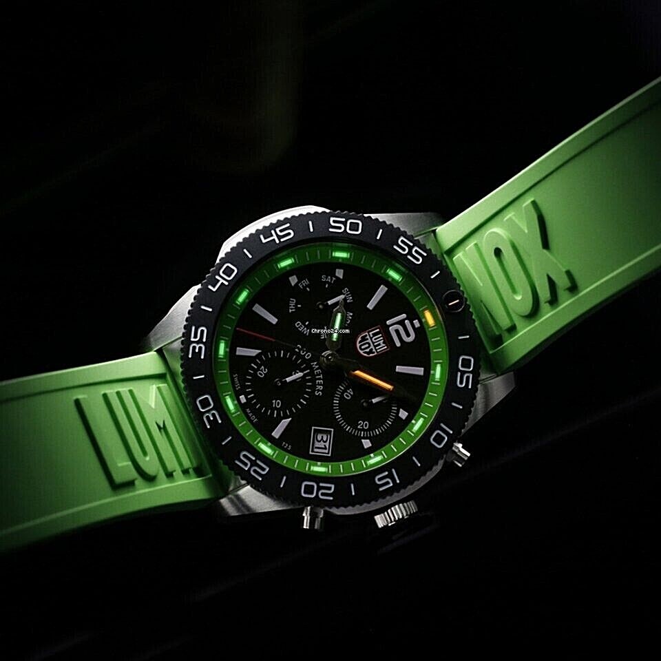 Pre-owned Luminox Brand  Pacific Diver Chronograph Green Rubber Mens Watch Xs.3157.nf