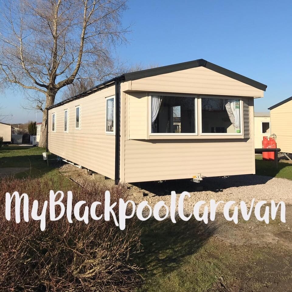 Deluxe 2017 Model 3 Bedroom Caravan, 8 Berth (max) for Hire at Haven