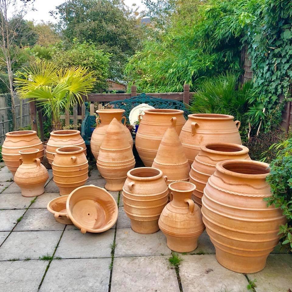Gumtree Garden Urns at John Fisher blog