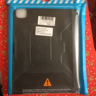 Dadanism QBHu case for iPad Pro 11  2020 Black