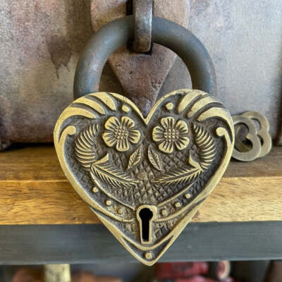 Victorian Ornate Heart Shaped Brass Lock With Antique Vintage Finish (4.25'' x