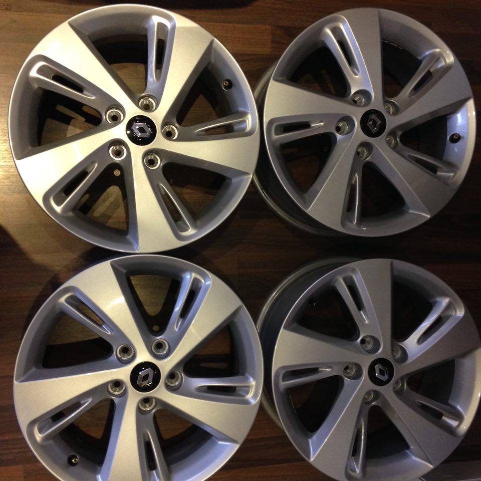 Genuine Renault Megane 17 inch alloy wheels (laguna,fluence,scenic) in Southampton, Hampshire