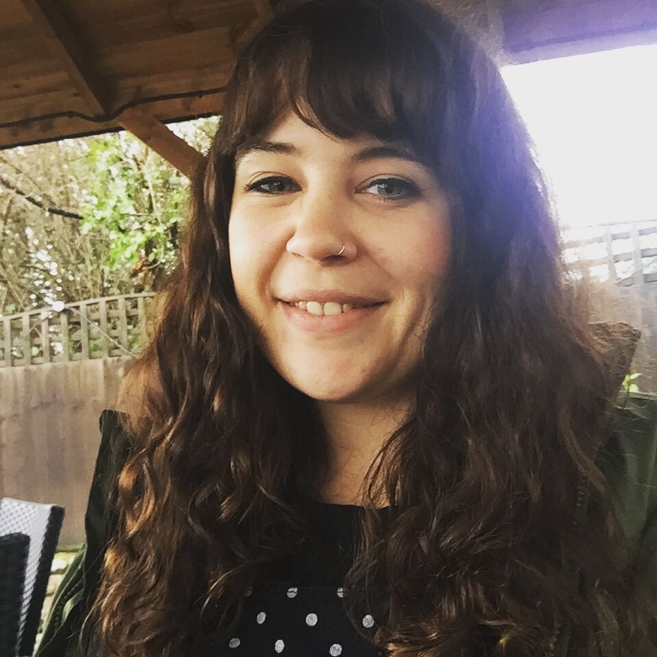 Nice normal woman looking for room in house or flat share! in