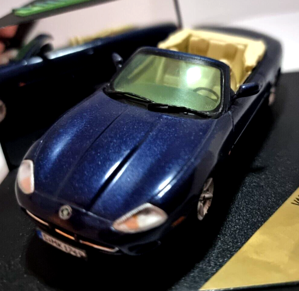 143-jaguar-xk8-cabriolet-metallic-blue-vitesse-diecast-scale-model-v100d