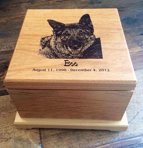 Personalized Pet Urn (Extra Large)