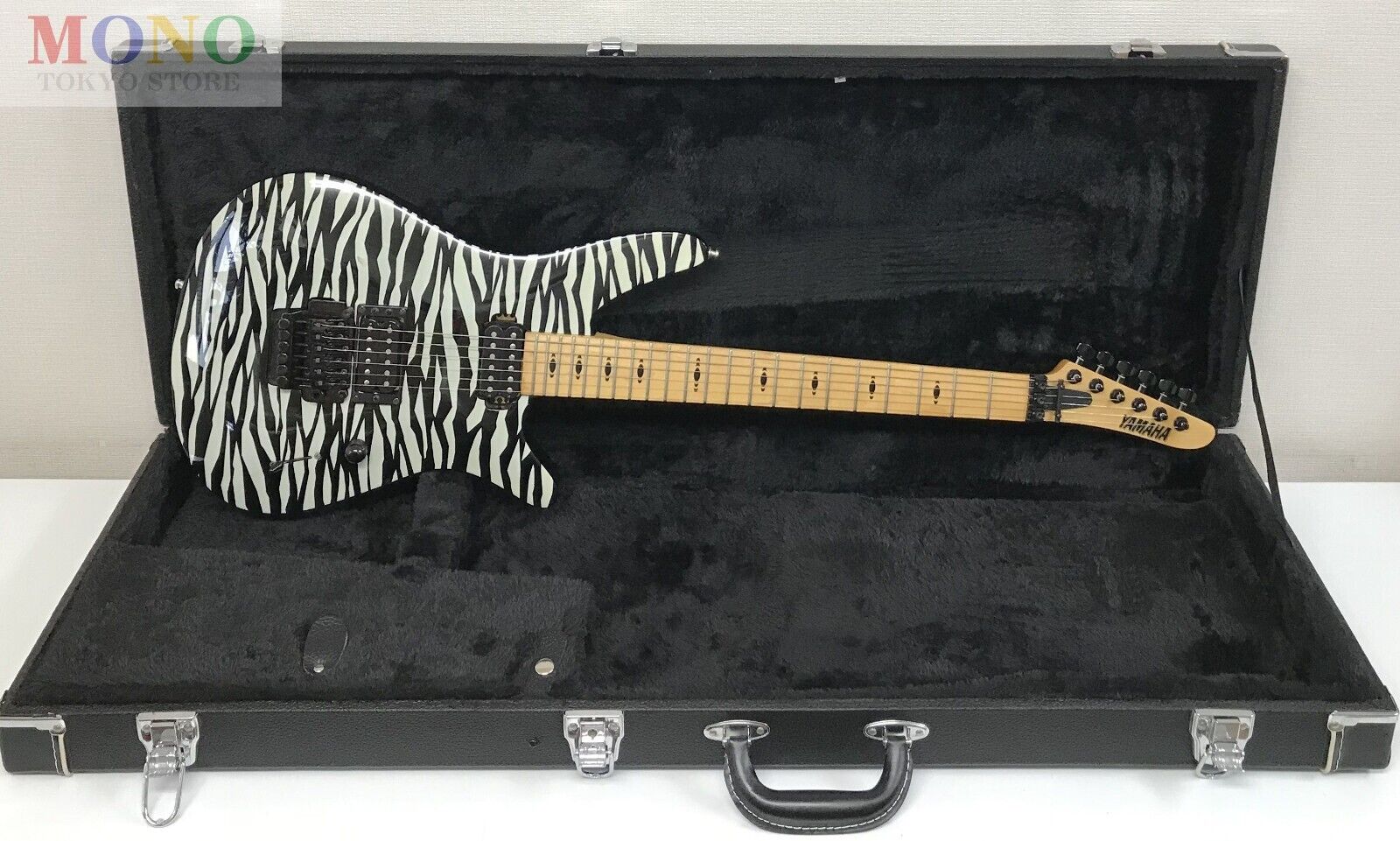 YAMAHA MG-MIII (MG-M3) Zebra Finish Electric Guitar with YAMAHA MG-MIII (MG-M3) Zebra Finish Electric Guitar with