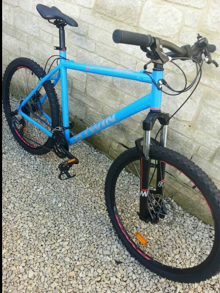 btwin rockrider 500 mountain bike