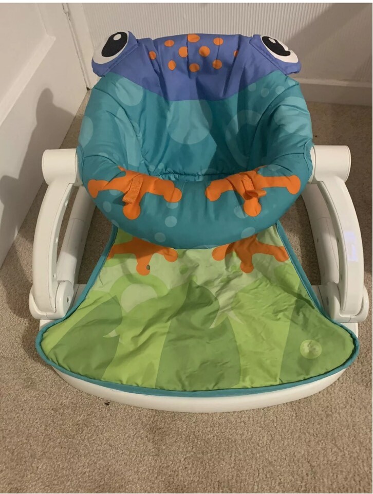 Fisher Price Frog SitMeUp Portable Baby Chair in Dundee Gumtree