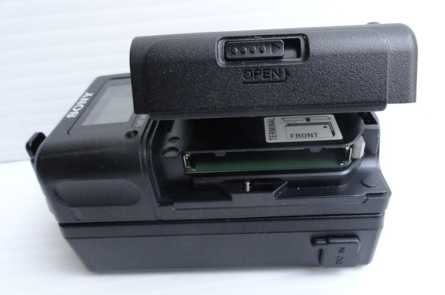 Sony HVR-MRC1 Memory Recording Unit w/ HVRA-CR1 Cradle