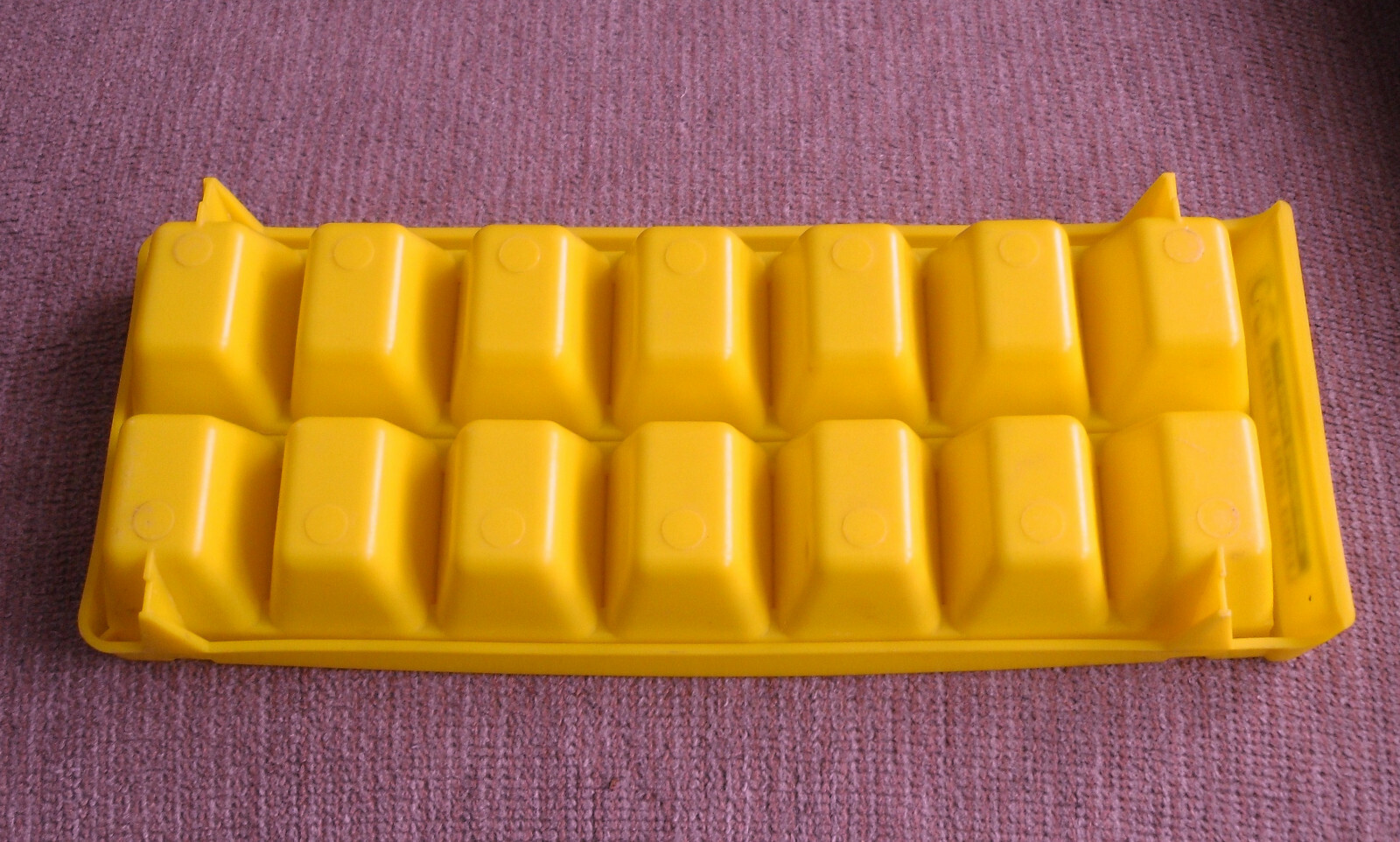 Vintage COAST TO COAST Hardware Store Plastic Ice Cube Tray Collectible EUC