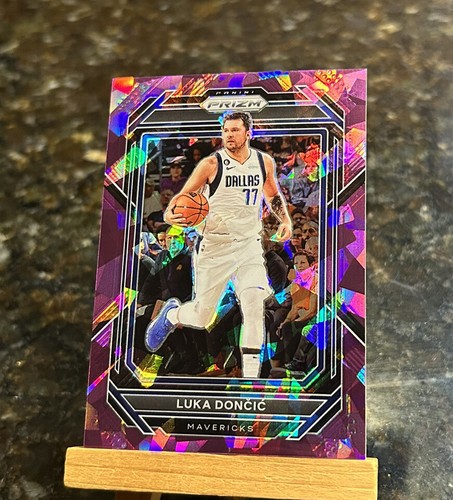 23-24 PANINI PRIZM Luka Doncic 299シリ Red $_12.JPG?set_id=880000500F