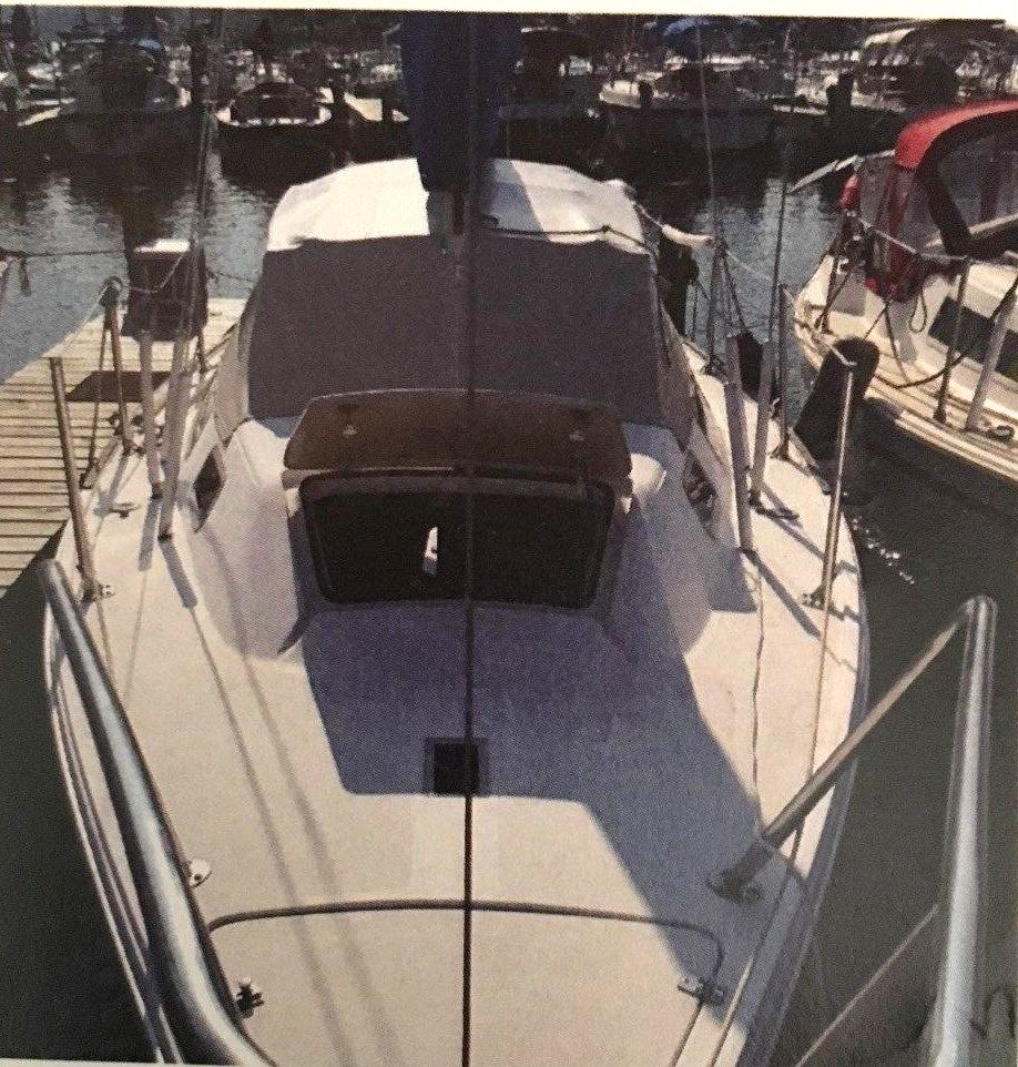 1984 CATALINA 25 FOOT YACHT