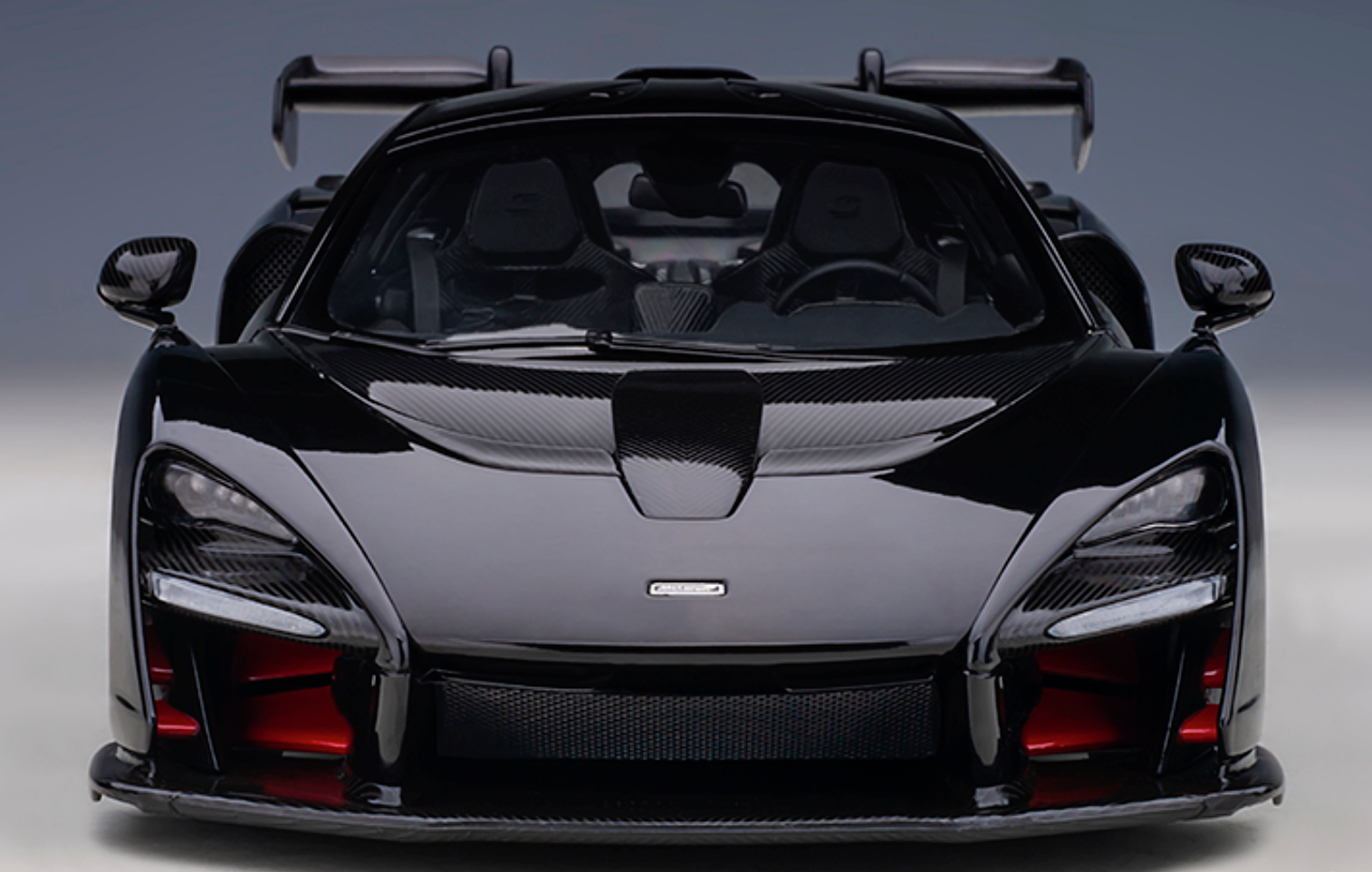 1/18 McLaren Senna Stealth Cosmos Black W/Carbon Accents