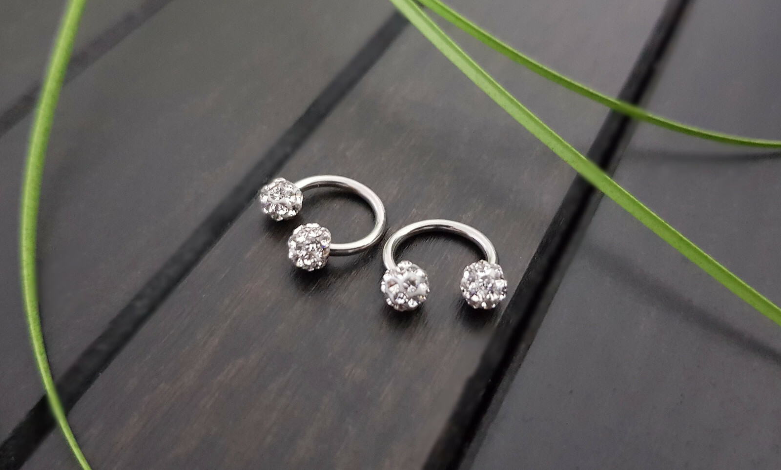 ESHIONER Titan Piercing Schmuck - Gebogene Barbell 6mm 16G