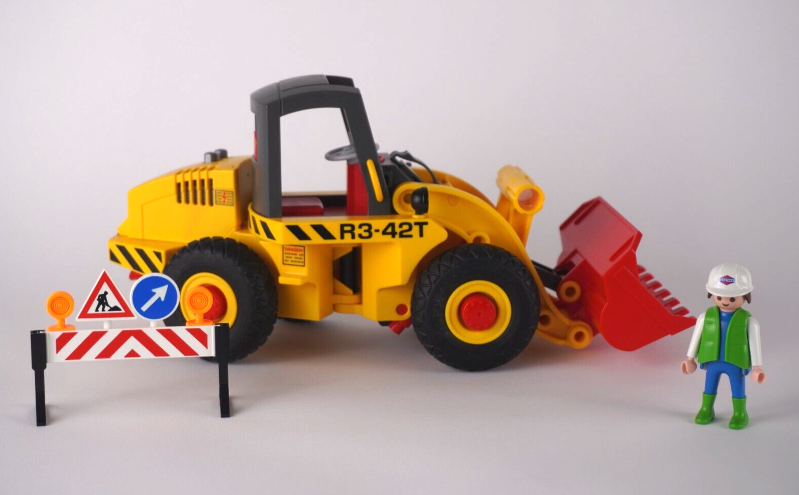 Playmobil 3374 Vintage Excavator New 100% Complete with