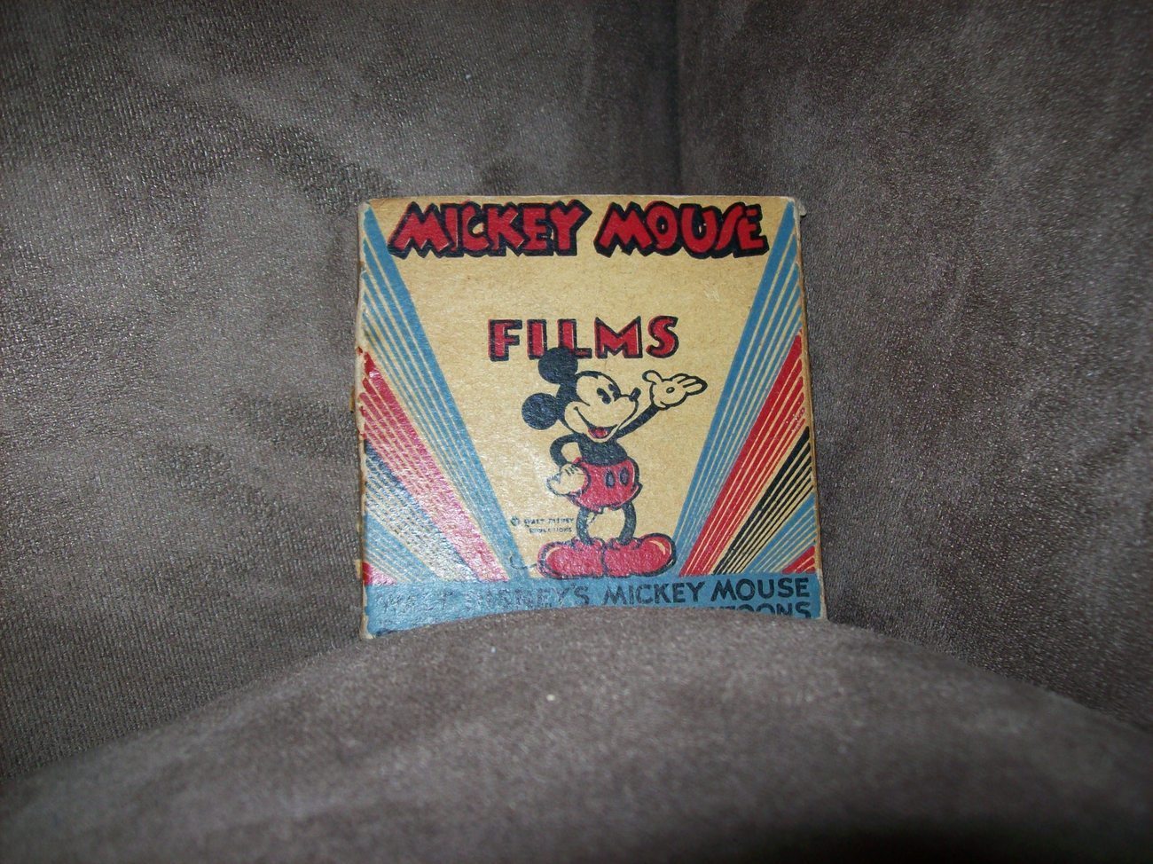 Vintage Mickey Mouse 8mm Donalds Fast Finish