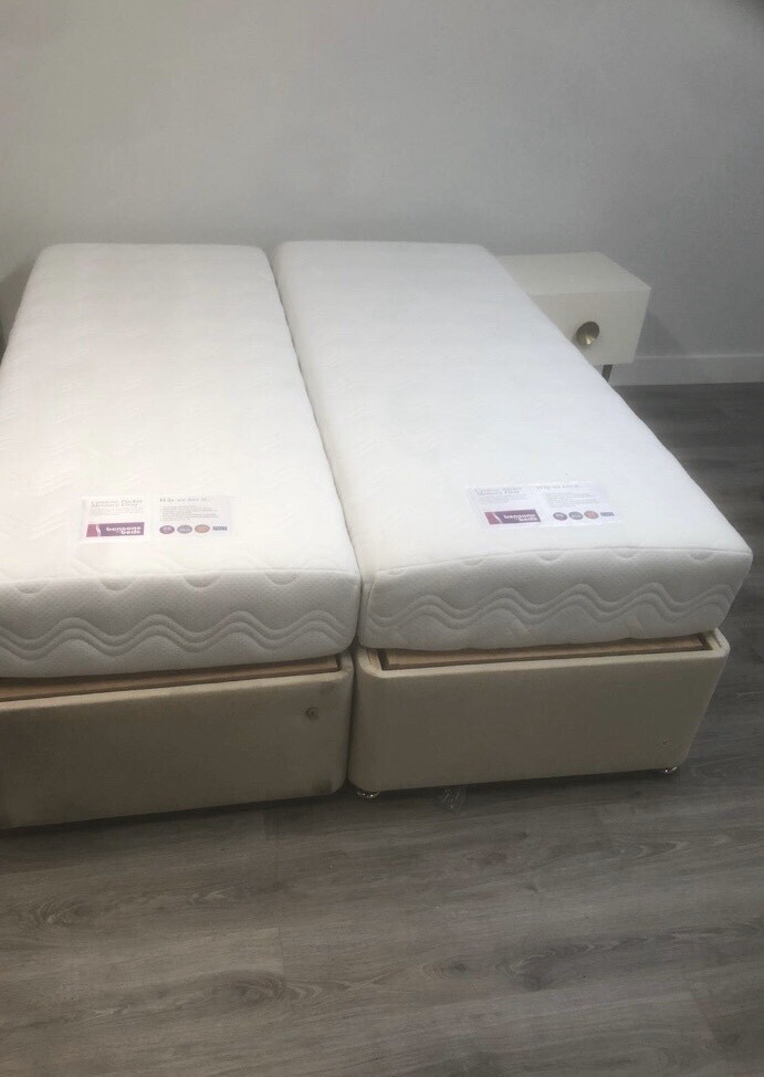 NEW BENSONS ADJUSTABLE KINGSIZE ELECTRIC BED WITH POCKET SPRUNG