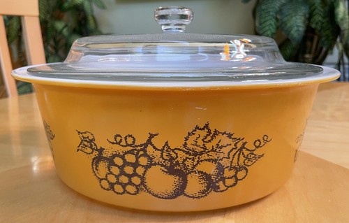 Pyrex Old Orchard #664-L Big Bertha Covered 4 Qt Casserole