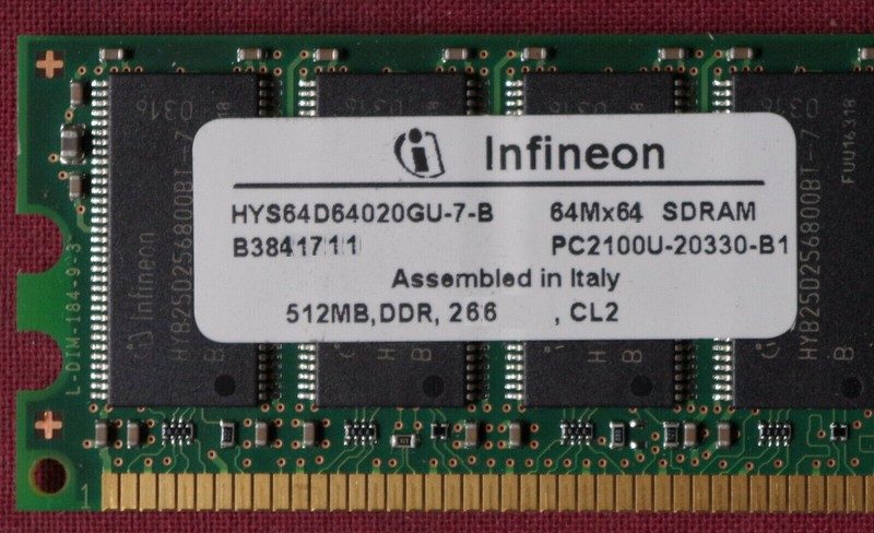   MÃ©Moires Infineon Hys64d64020gu-7-B  512 Mb Ddr 266 64mx64 Pc2100u-20330-B1
