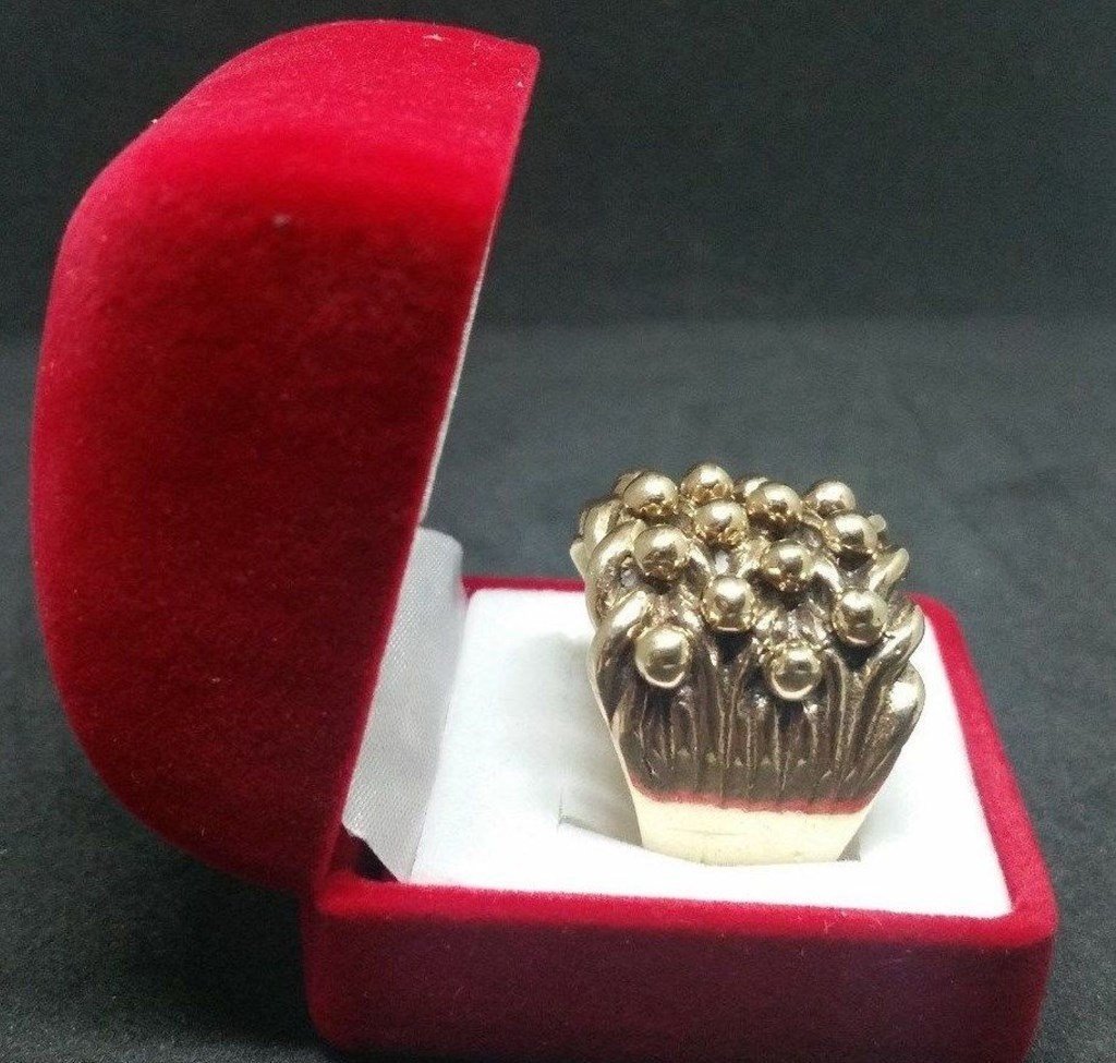 LARGE MENS 9CT SOLID GOLD 4 ROW KEEPER RING in Watford, Hertfordshire