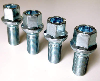4 x Car wheel bolts. M14 x 1.5 Radius Seat 27mm Thread Length for Audi