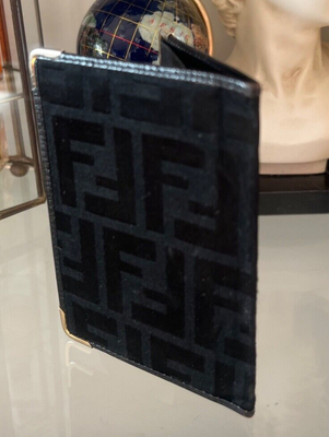 FENDI portafoglio uomo tessuto monogramma portadocumenti nero