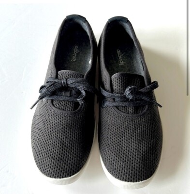 Allbirds Women s Tree Skippers Gray White Sole Size 10 Sold Out!!