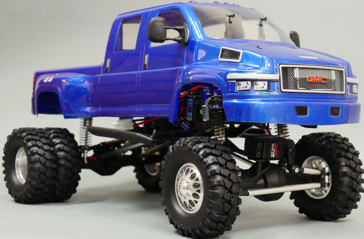 Axial SCX10 1/10th RC Truck GMC TOP KICK DUALLY 4WD 1.9 Rock Crawler