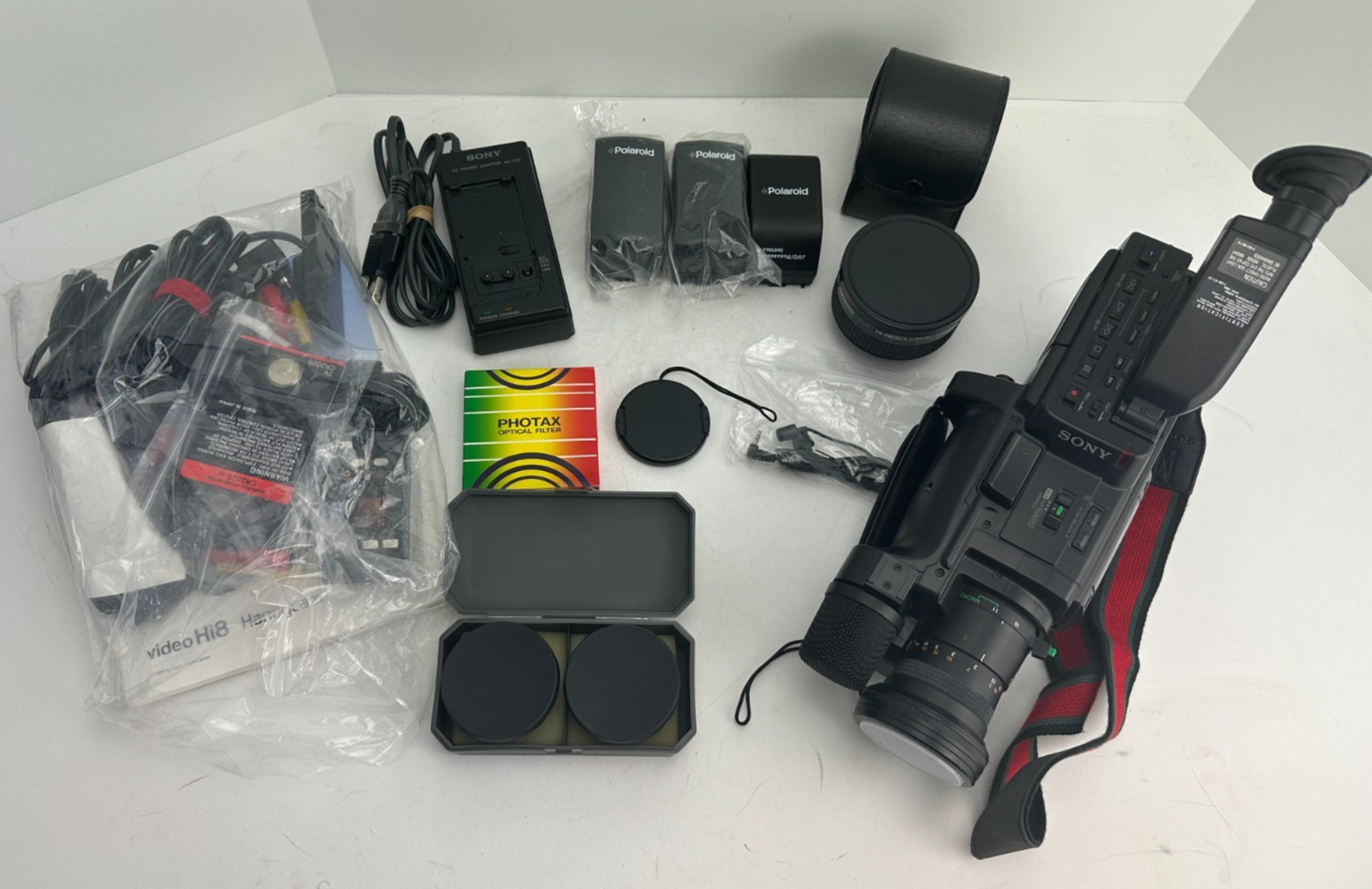 Vintage Sony Handycam Video Hi8 CCD V-99 Camcorder with