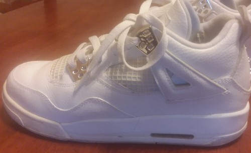 AUTHENTIC 2005 Nike Air Jordan IV 4 Retro Sneaker- 308498-102 - Size 6 Y