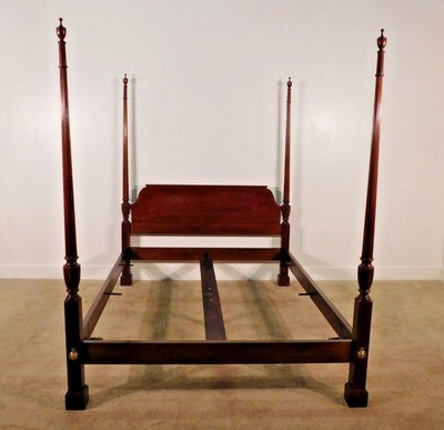 BAKER Furniture Company ENGLISH CLASSICS Queen Figured Mahogany Bed