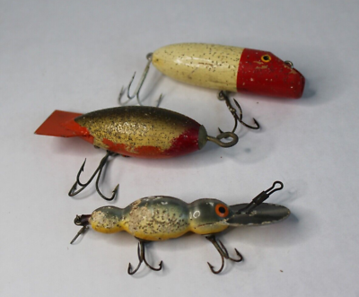 Vintage South Bend Oreno Wood Lure & BOMBER WATERDOG LURES AND 1 UNKNOWN
