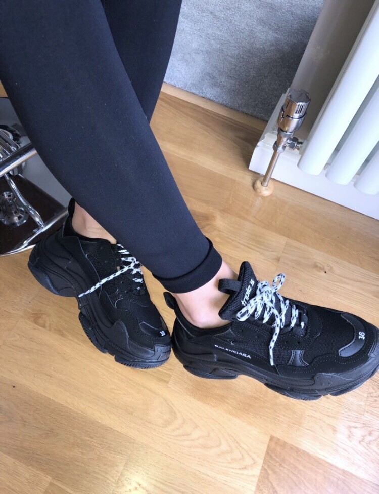 Women S Streetwear Outfit Balenciaga Triple S Sneakers In