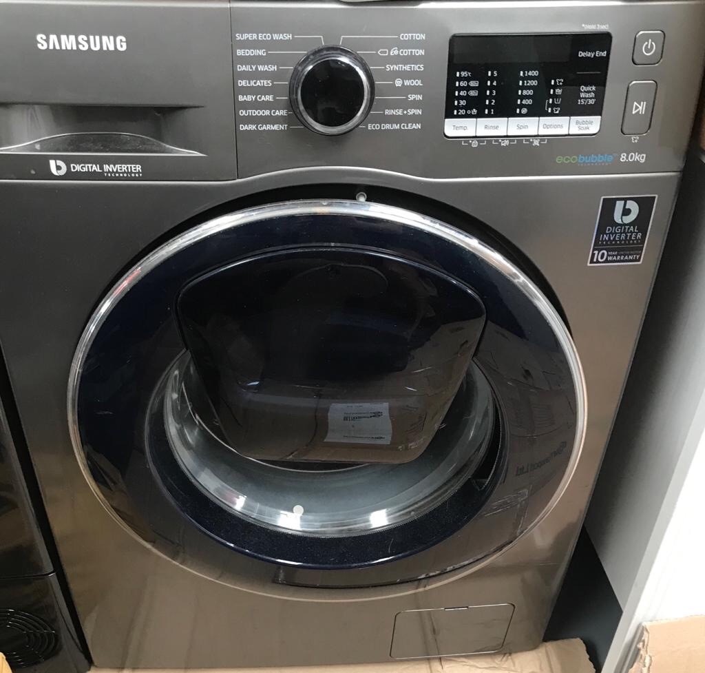 Samsung eco buble ADD WASH 9kg washing machine in LeighonSea, Essex