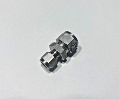763L_SS_5/8x3/8 Ham-Let Stainless Steel 5/8'' Tube x 3/8'' Tube Reducing Union